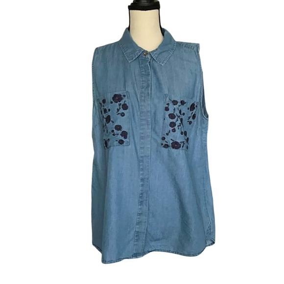 Michael Michael Kors chambray embroidered sleeveless blouse. Size XL - Picture 6 of 6